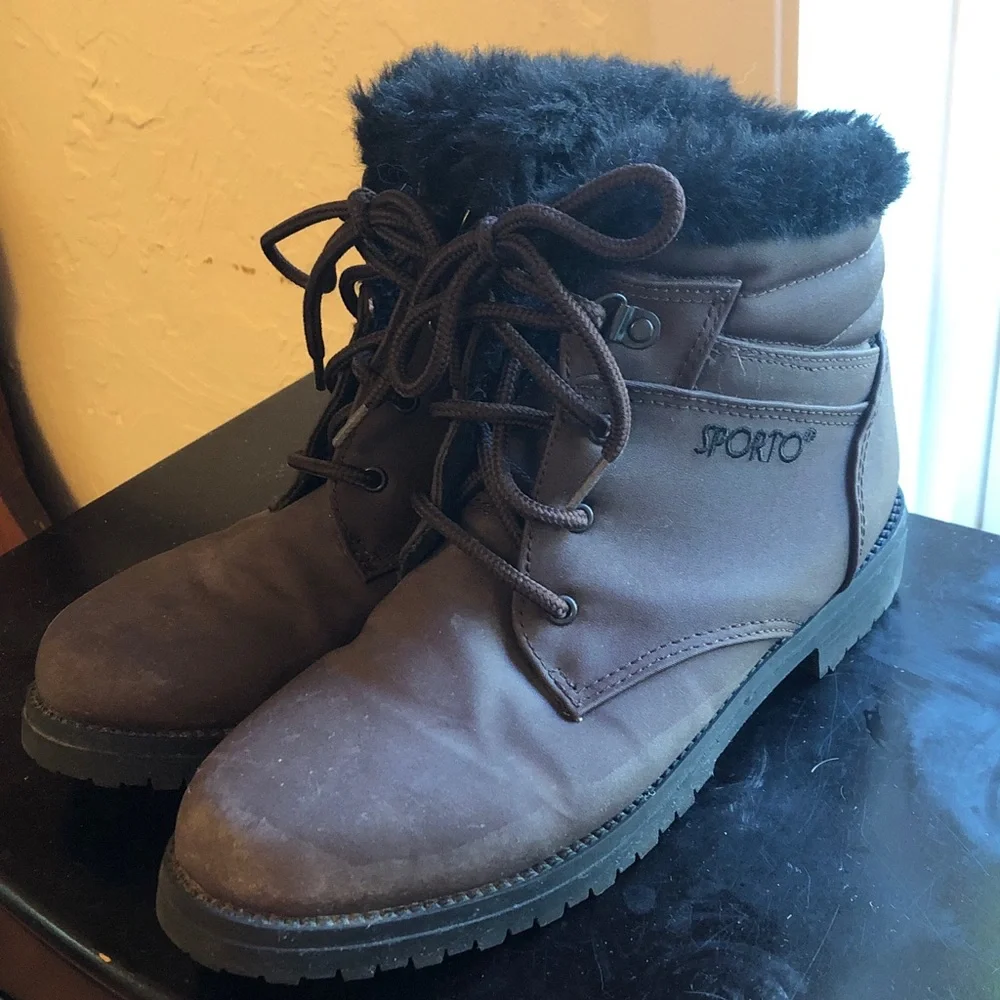 Sporto black insulated boots size 7.5